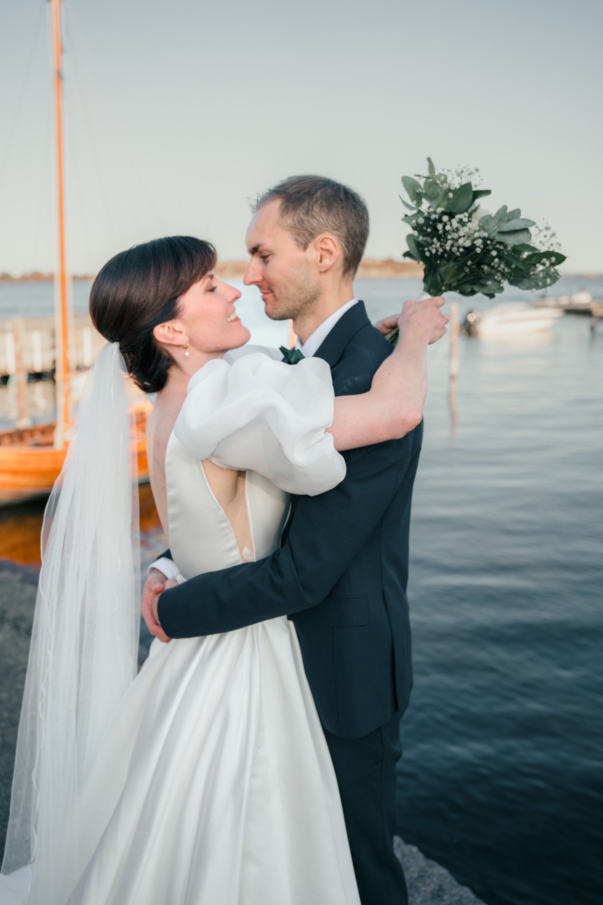 carousel-hero-element image-0